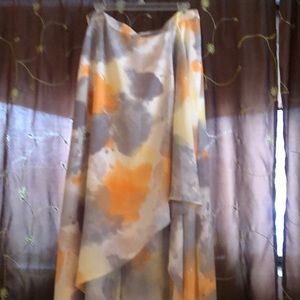 DKNY skirt SZ 8. HIGH/LOW hem. Watercolor palette in grey, orange yellow. EUC
